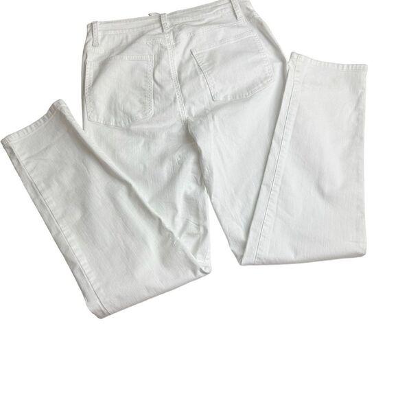 Jeans  - Picture 9 of 14